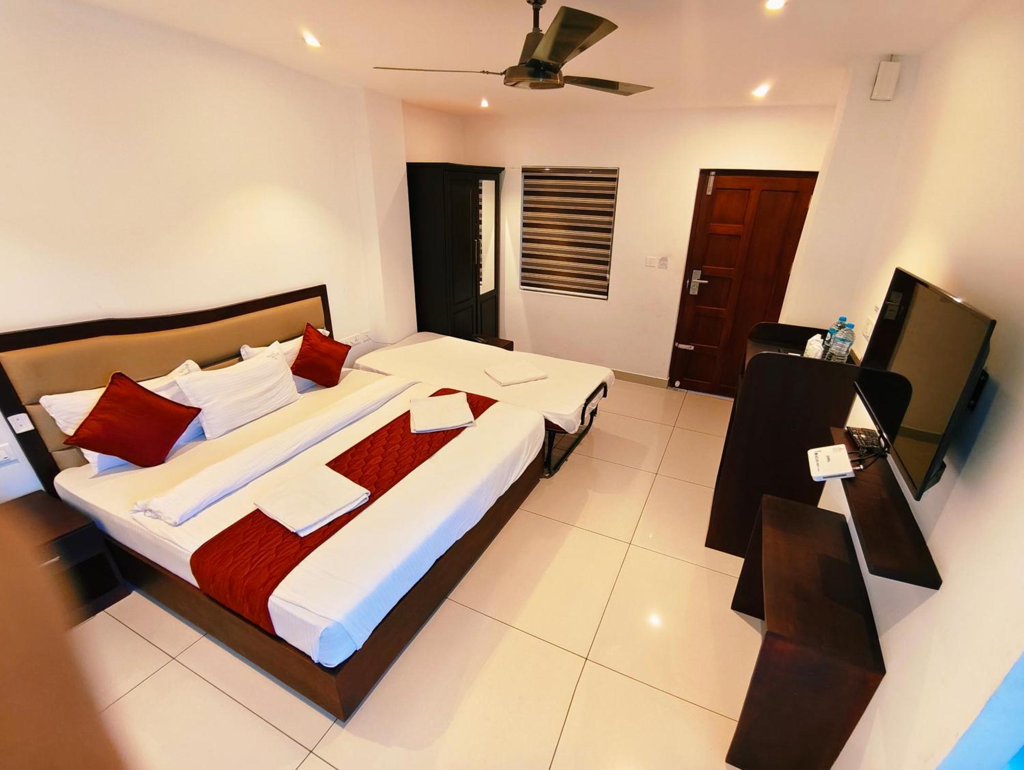Spring Valley Resort Thekkady Extérieur photo